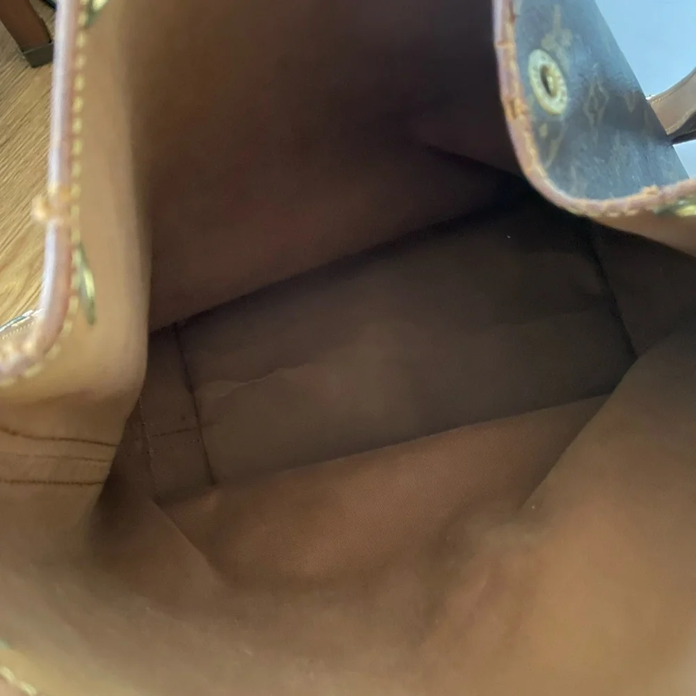 Louis Vuitton GM Brown Leather Monogram Bag - Picture 4 of 7